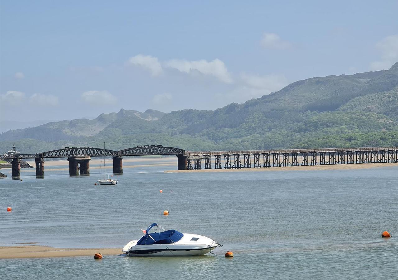 Luxury 4 Bedroom Seaside Apartment - Glan Y Werydd House Barmouth Luaran gambar